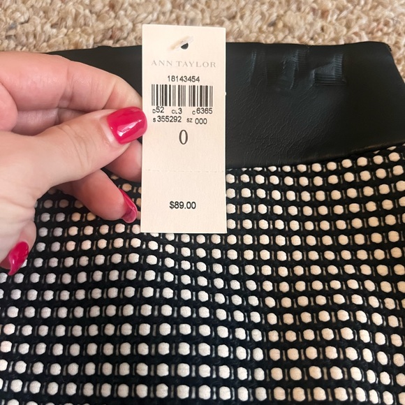 Ann Taylor pencil skirt - Picture 2 of 6